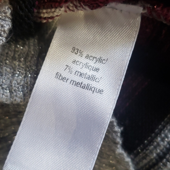 Short Sleeved Metallic Keyhole Back Sweater - Picture 3 of 9